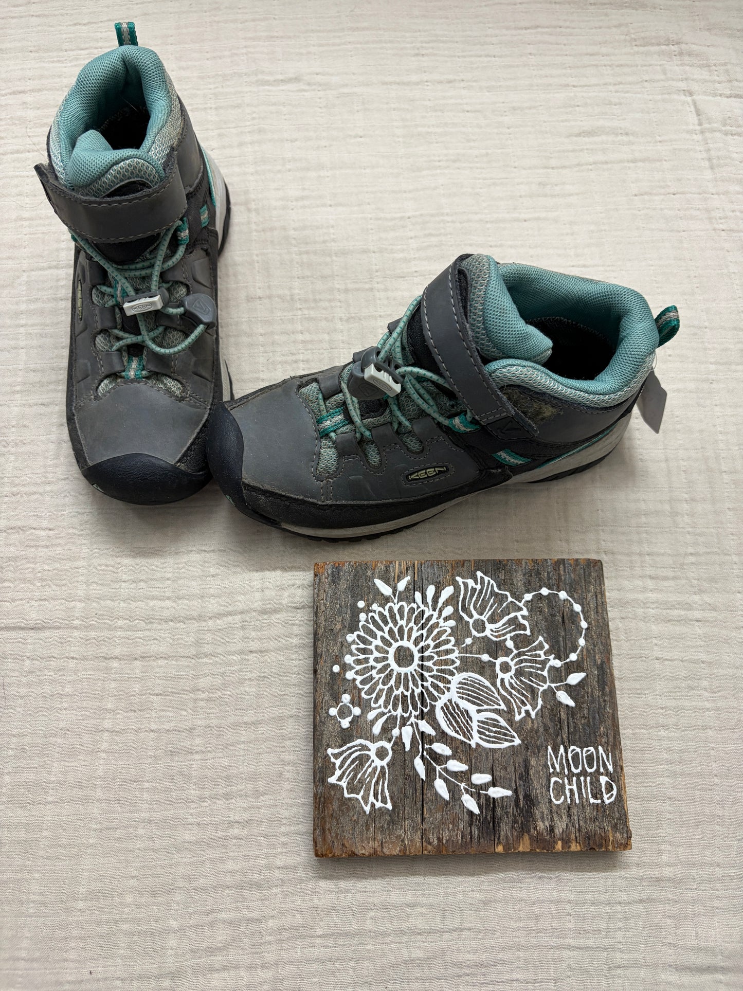 Keen Waterproof boots size 12