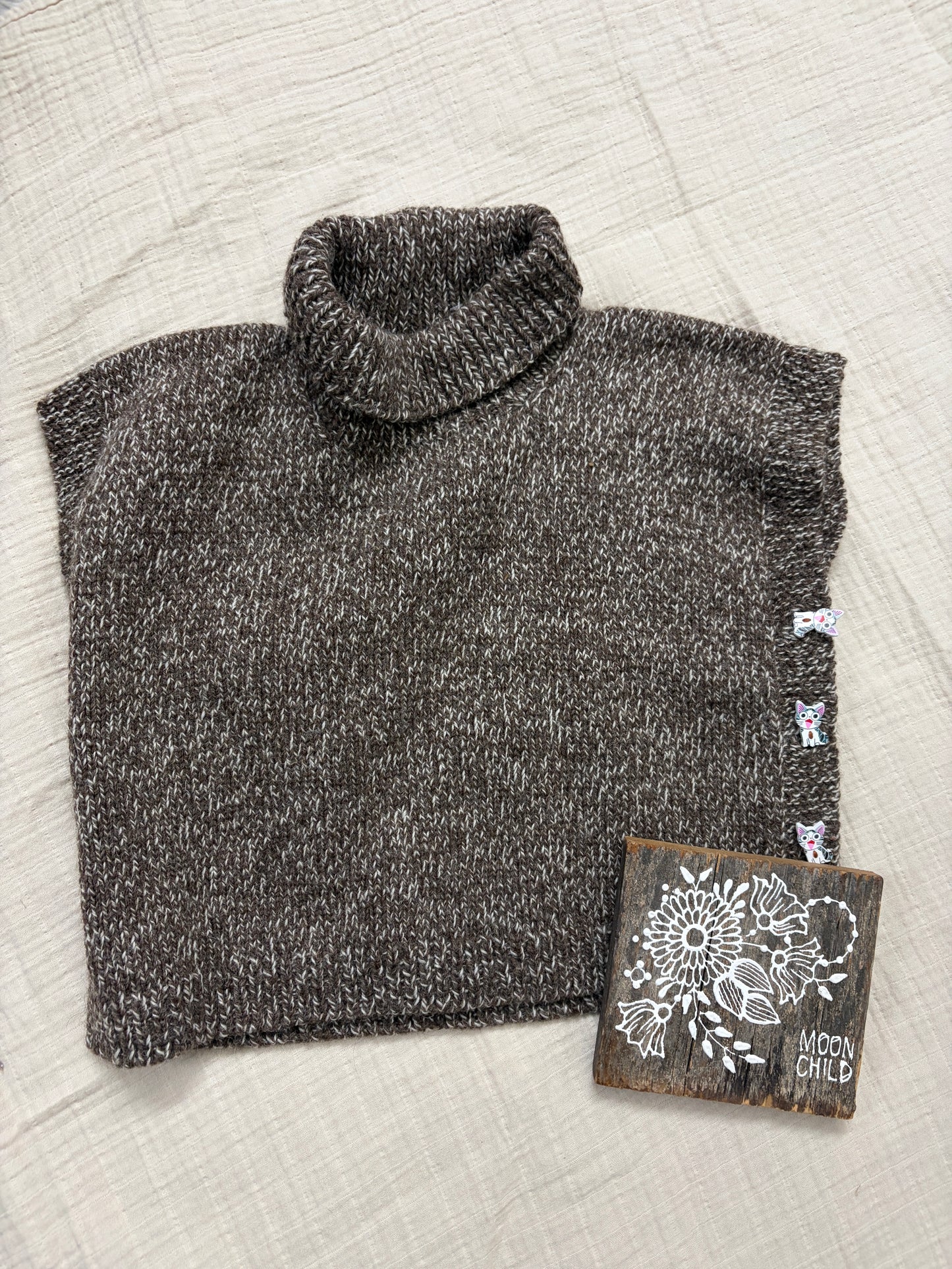 Handmade kids shawl with cute functioning cat buttons on both sides 5t