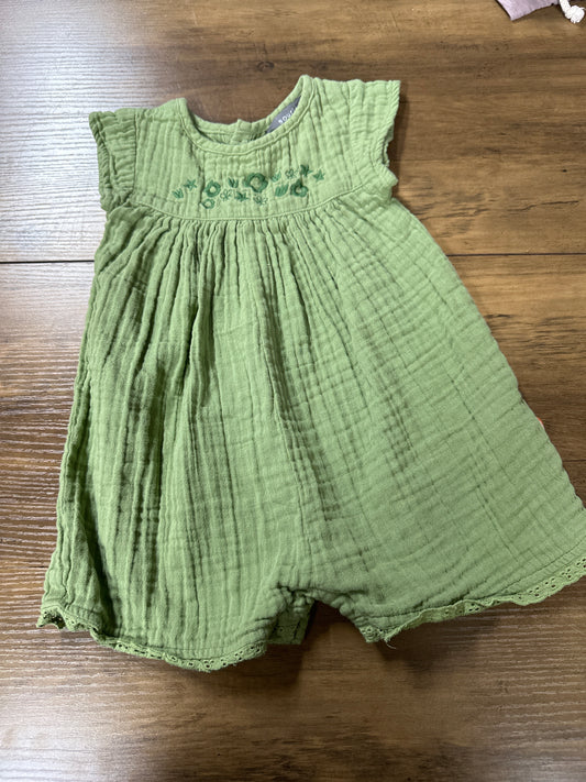 9-12 months Souris mini