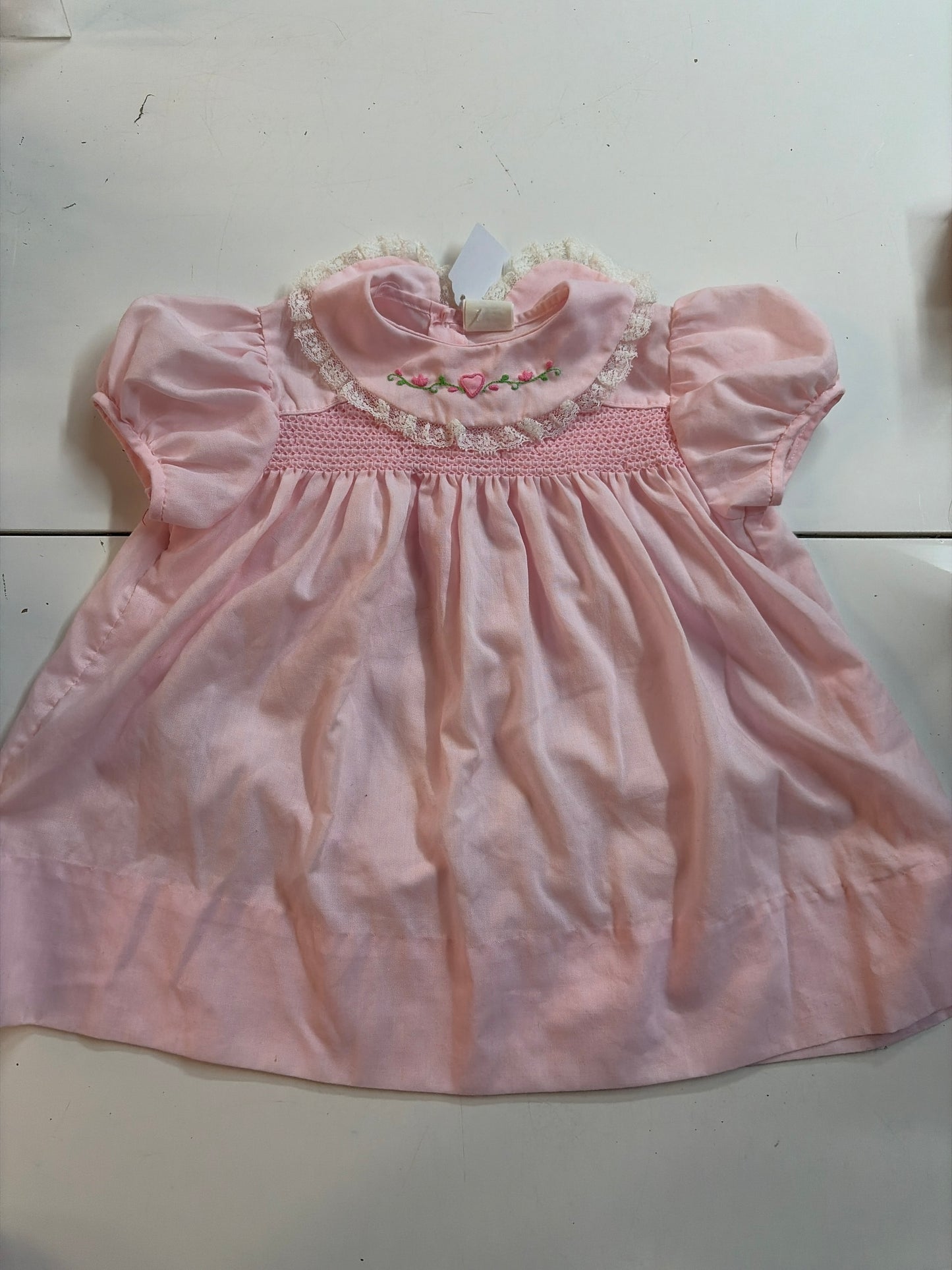 2t Vintage smocked pink dress with lace collar detail and embroidered hearts and flowers