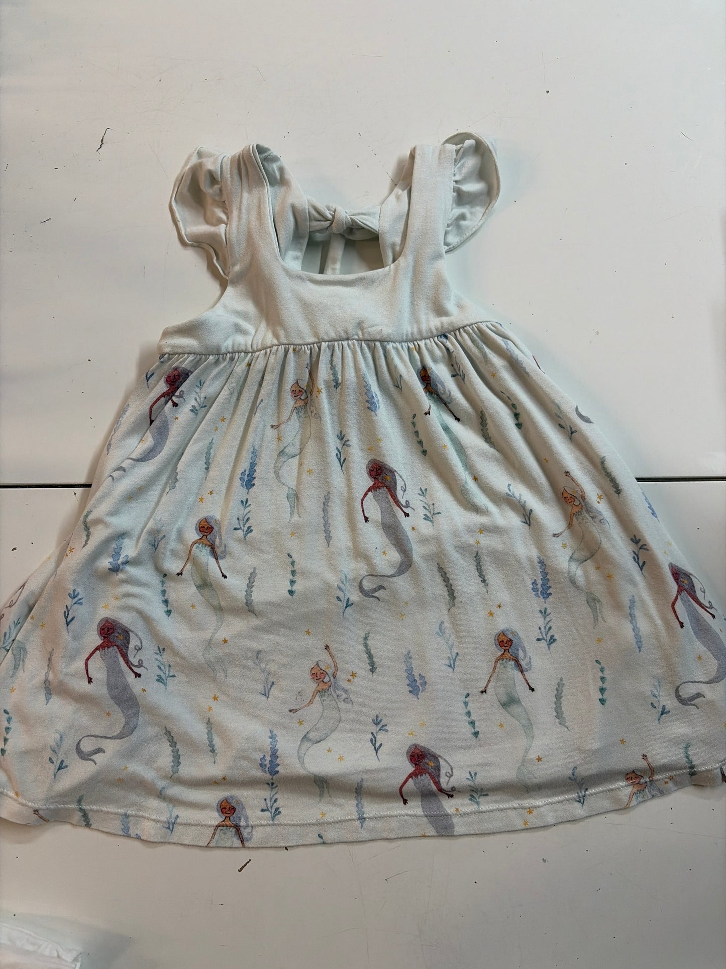 3t omi jo Seafoam mermaid print with ruffle sleeves and tie back closure