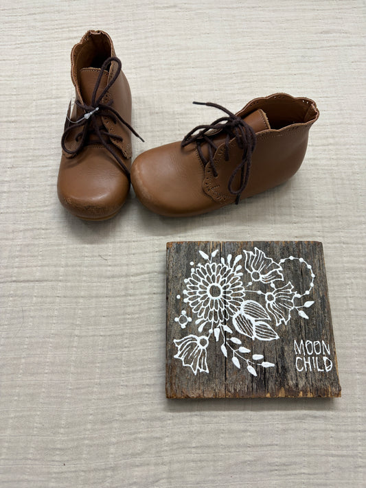 Adelisa & Co boots size 7.5 camel