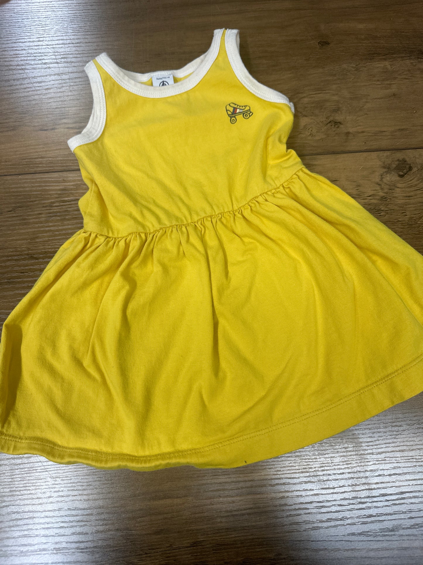 3 (Runs like 2T) Petit Bateau