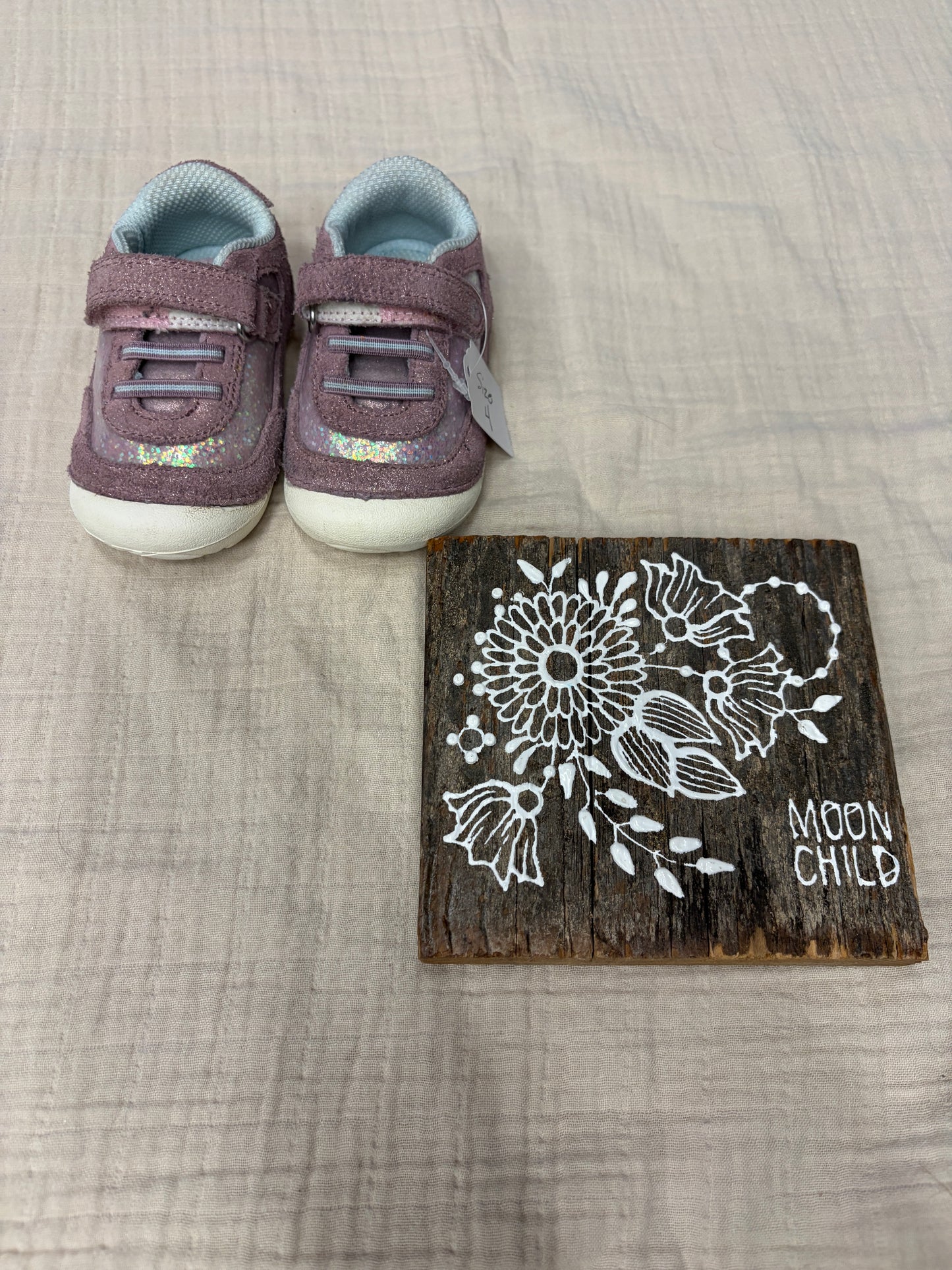 Ten Little Toes pink/purple with iridescent shimmer size 4