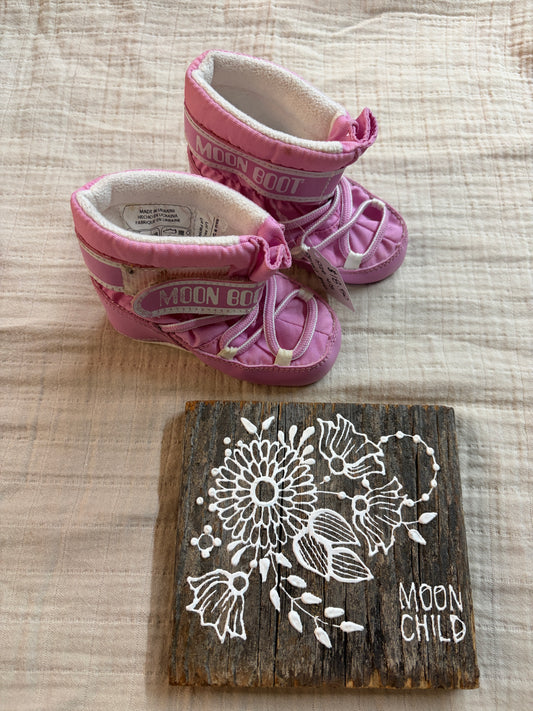 Pink Moon boots size 4/5