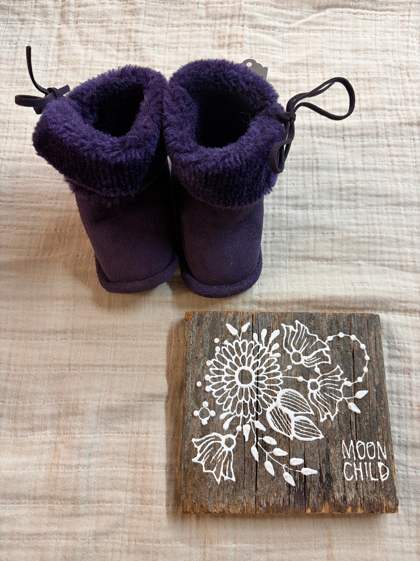 Egg Baby purple with purple sherpa boots size 12/18 month