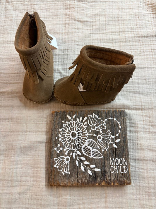 Little Love Bug baby moccasin size 12/18 month